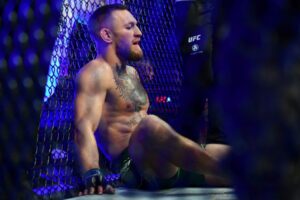 MMA: McGregor feeling ‘tremendous’ after surgery on broken leg, Combat Sports News & Top Stories