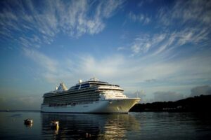 Norwegian cruise line sues US Florida state over Covid-19 vaccine requirements, United States News & Top Stories